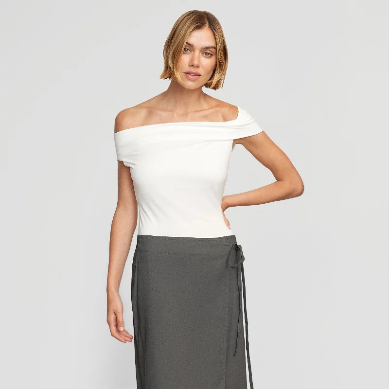 Mai Asymmetric Off-Shoulder Tee